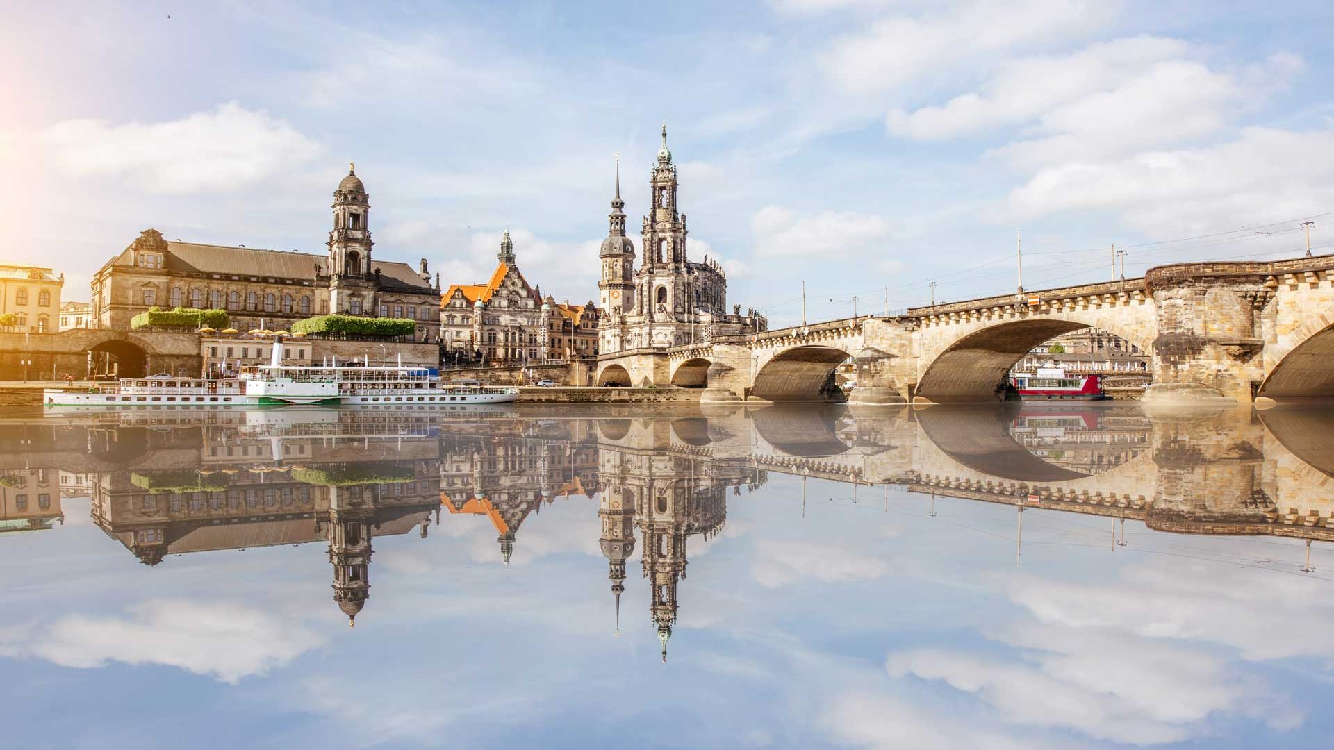 Dresden-mit-Schiff-e1697555134485.jpg